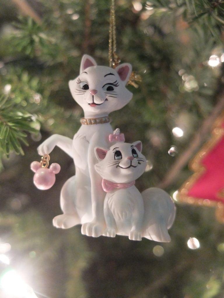 disney-ornament-1